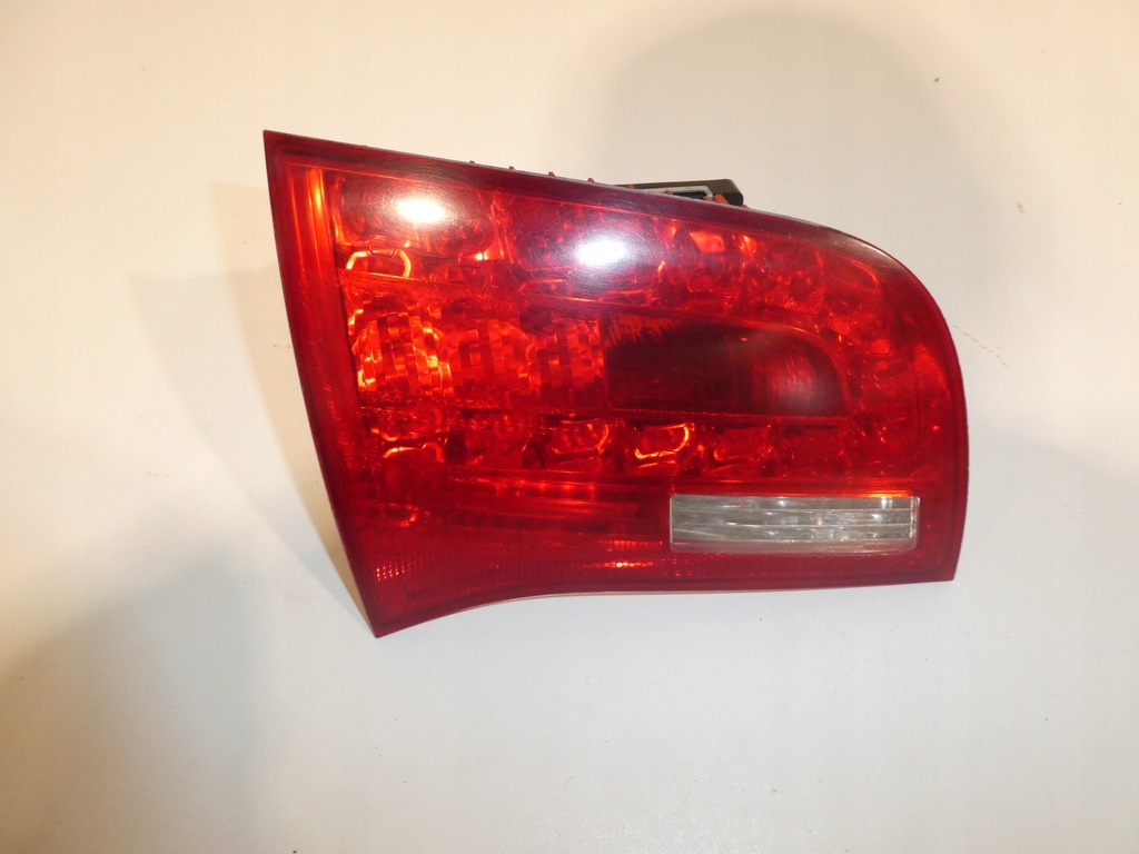 фото №1, Лампа задня права w кришка led audi a6 c6