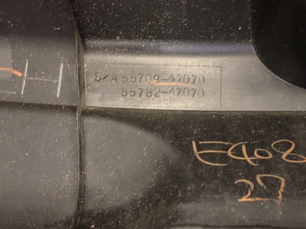 фото №9, Toyota prius ii 03-08 жабо пластиковый