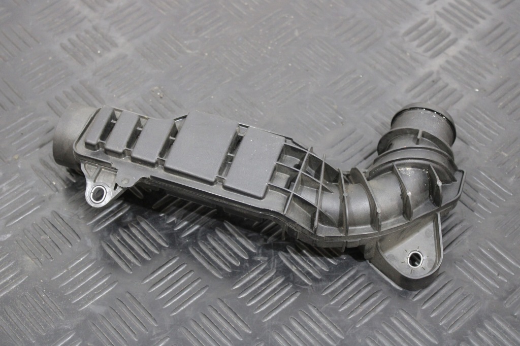 Купить Труба шланг интеркулер 9810958280 opel grandland x