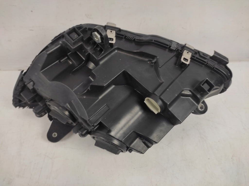 фото №8, Mercedes c-klasa w205 лампа правая перед 2014-