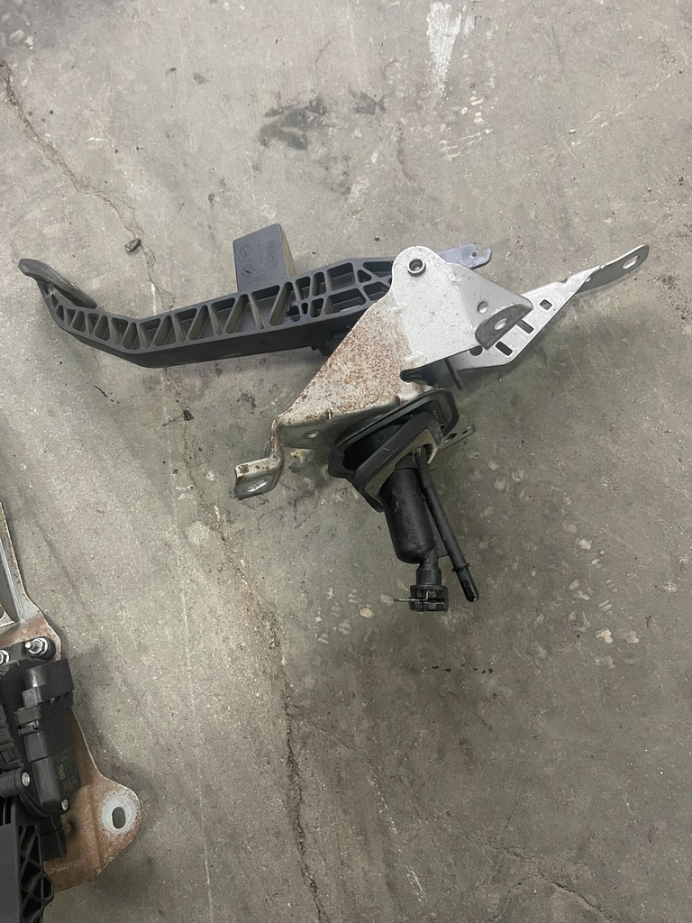 фото №1, Ford fokus mk2 педаль зчеплення помпа 4m517b633xg
