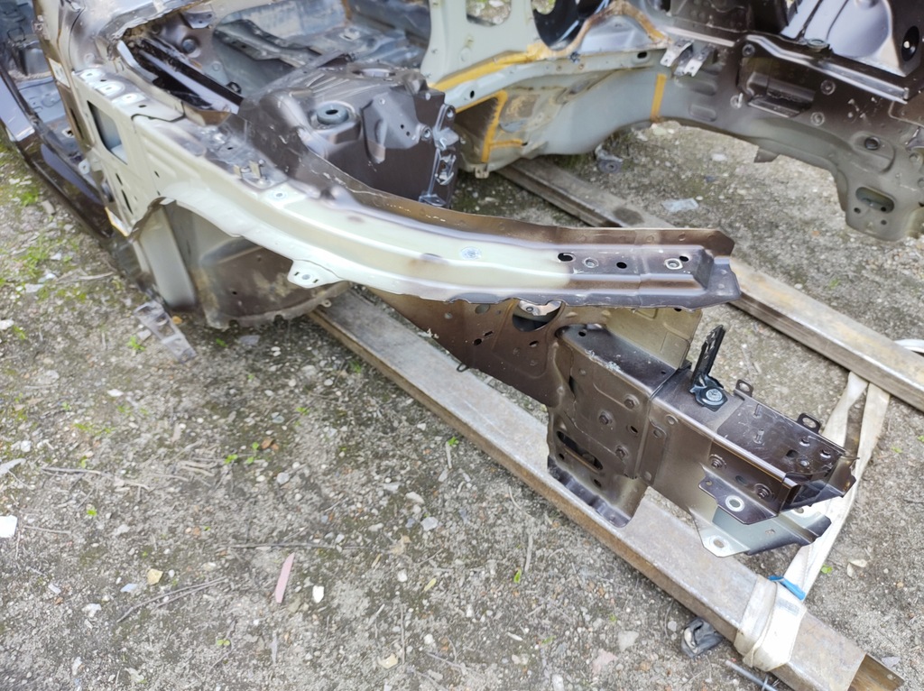 фото №11, Volvo v60 18r- лонжерон правий перед