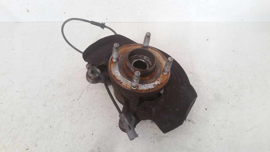 фото №1, Поворотний кулак лівий перед opel karl