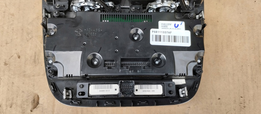 фото №7, Панель кондиционера рамка приборная панель lancia voyager 2011- 1pe401x9ad