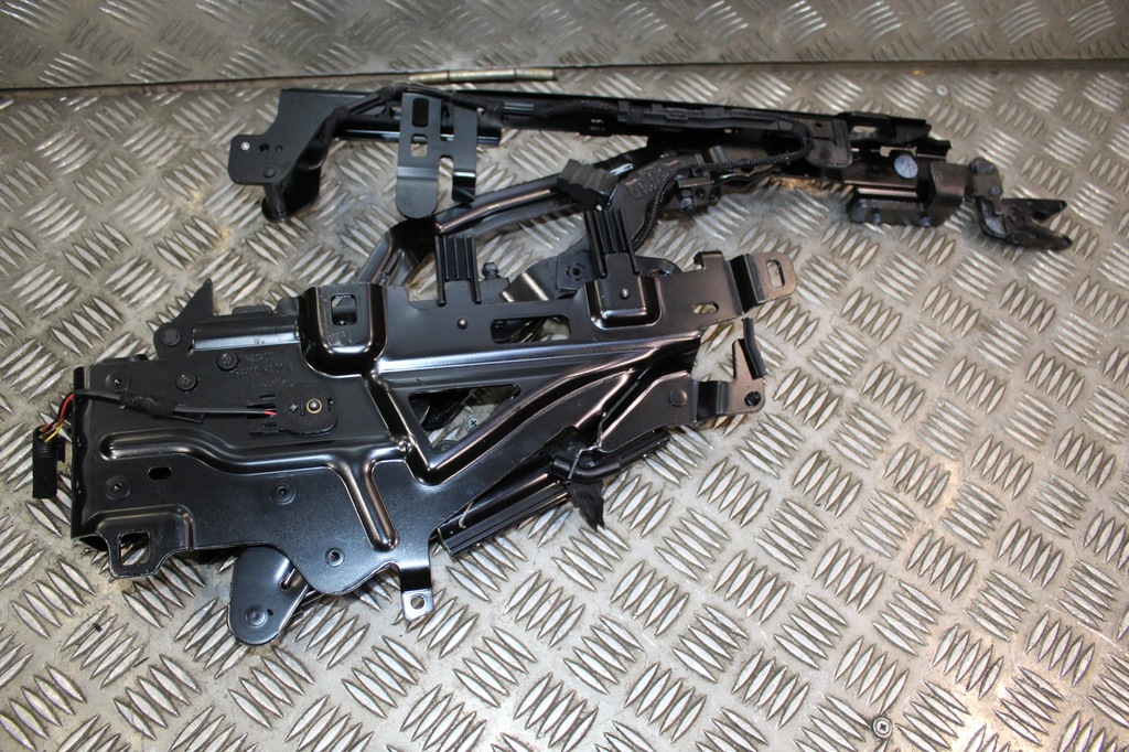 фото №6, Bmw 8 g14 m8 f91 петля крышки крыша механизм бардачка