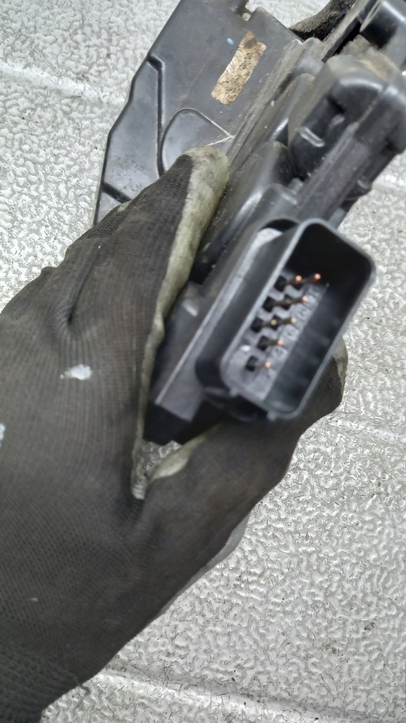 фото №4, Замок parwy перед mazda 5 06r 2.0crd