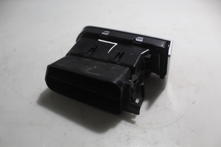 фото №3, Решётка обдув левая peugeot 508 i lift