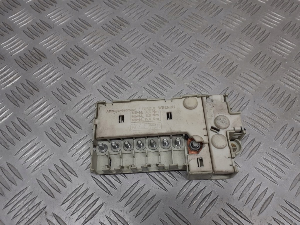 Купити Коробка запобіжників bmw seria 5 e39 8370641