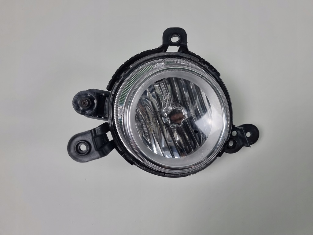 фото №1, Kia soul ii противотуманная фара передний правый перед 92202-b2