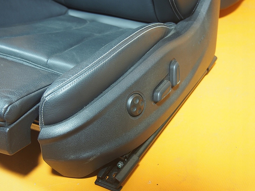 фото №7, Audi s3 8v sedan сиденья заднее сиденье кожа белый nić подогрев bang