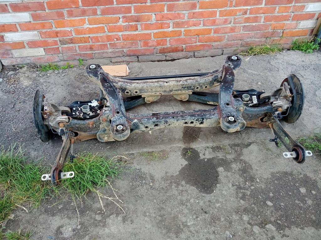 фото №1, Jeep cherokee v kl 13-18r балка подвеска задняя