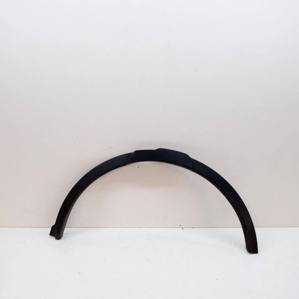 фото №1, Land rover discovery sport 2018 левая сторона молдинг крыла заднего