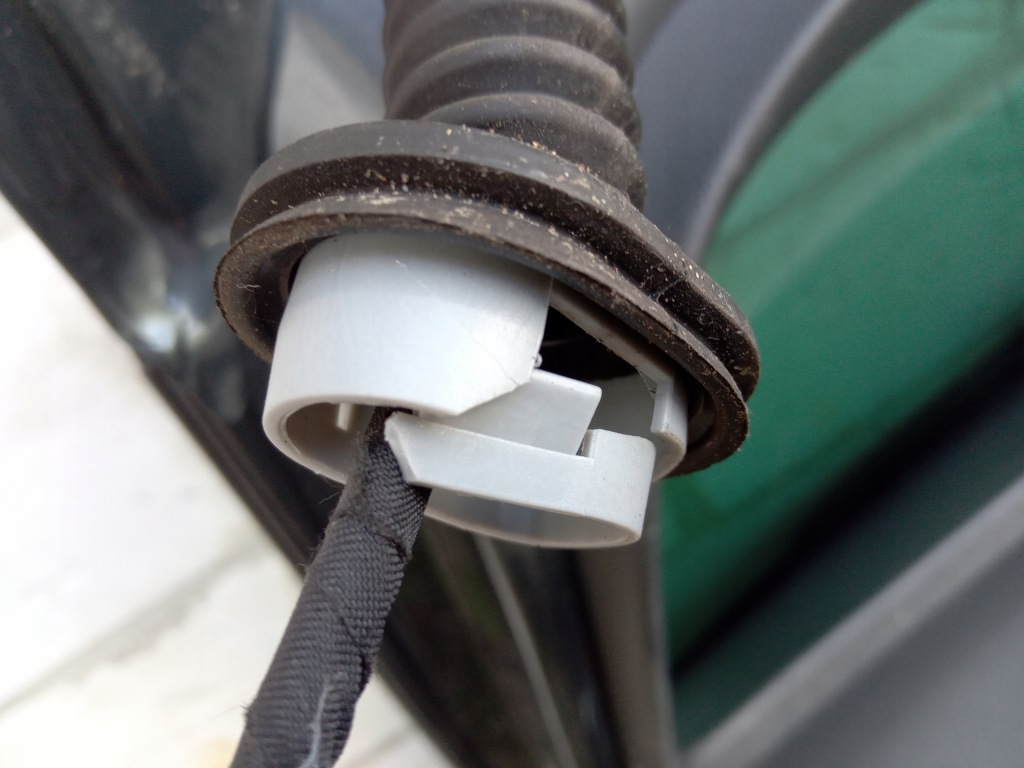 фото №11, Skoda superb iii 2.0d задняя крышка багажника багажника стекло комплект