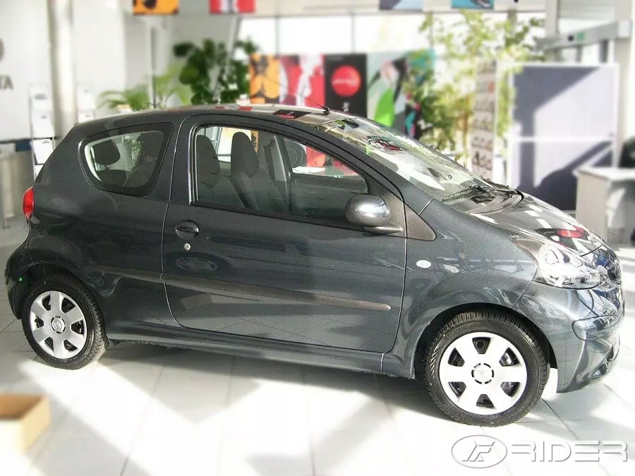 фото №3, Toyota aygo накладки боковой - f-6