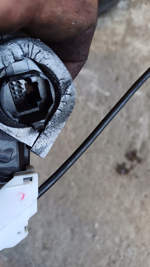 фото №4, Renault arkana замок двері лівий передній