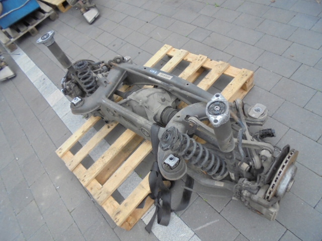 Купити Підвіска задні балка міст mercedes e-klasa w213 sedan 2.0 cdi 2018 rok