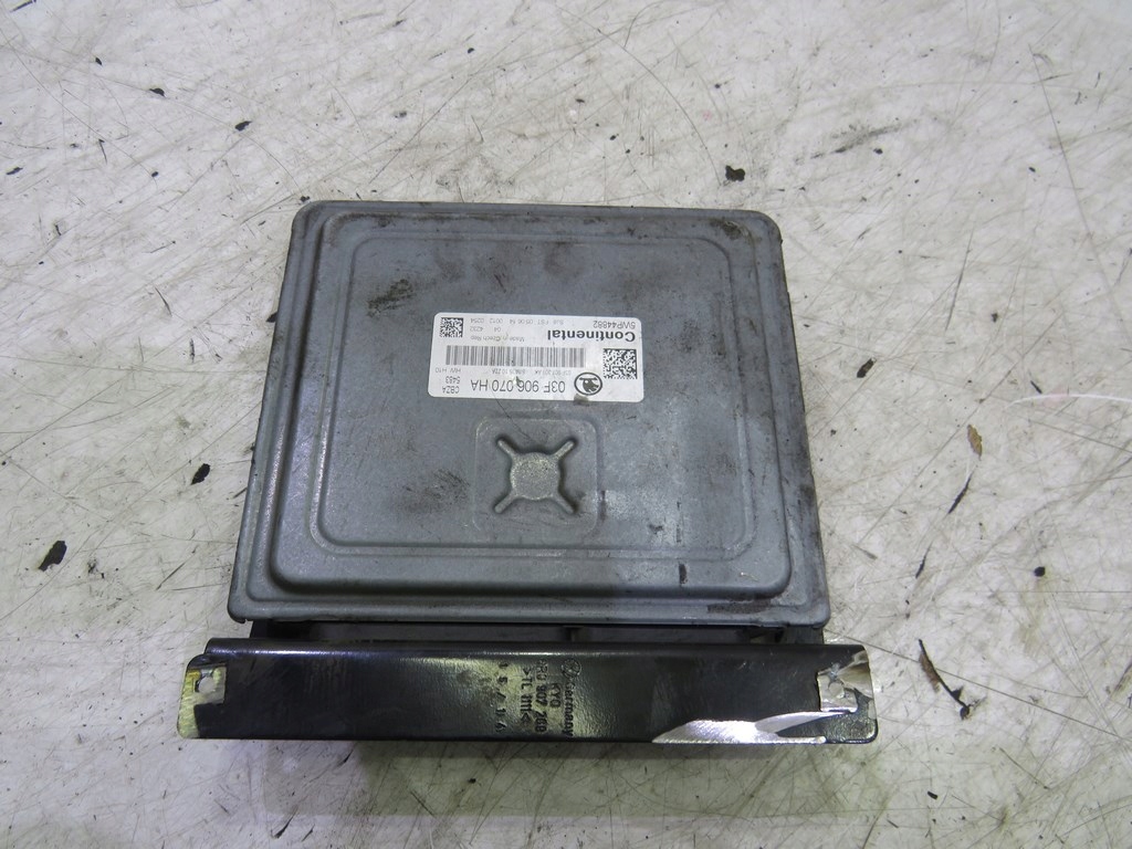 фото №2, Бортовий комп'ютер двигуна rapid 1.2 tsi 14r 03f906070ha