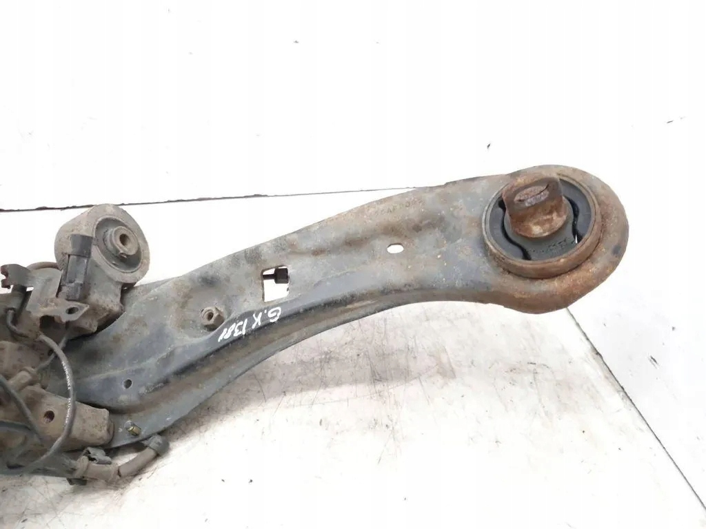 Поворотный кулак задняя левая fiat freemont 345_ 04779908ab 1.96l дизель 2013 в Украине