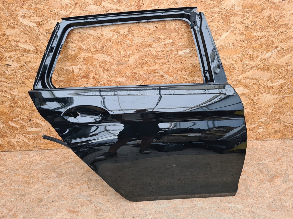 фото №1, Дверь правое задняя задние bmw 5 g31 kombi 7408196