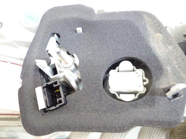 фото №9, Peugeot 308 ii t9 sw kombi права задня лампа 9678093880