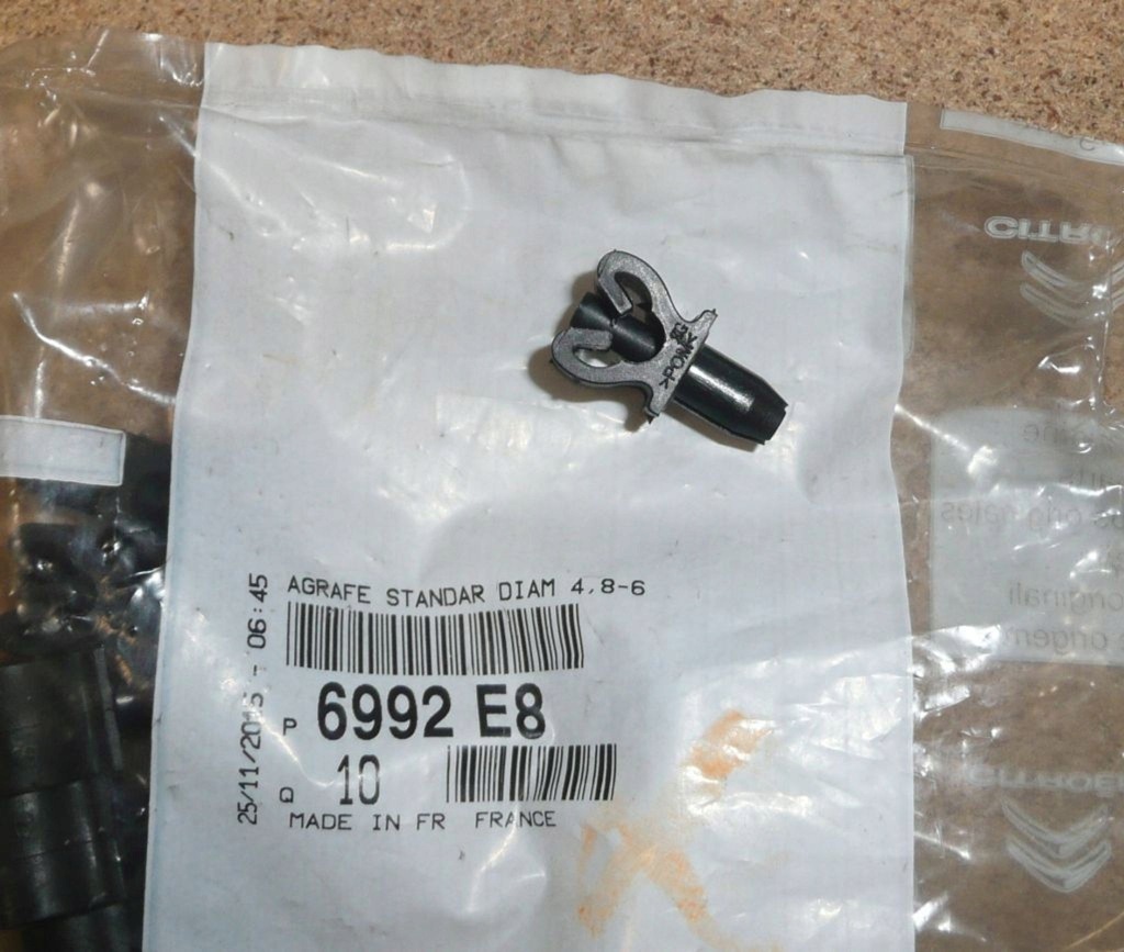 фото №1, Клипса трубка топлива c berlingo ii 6992.e8 af