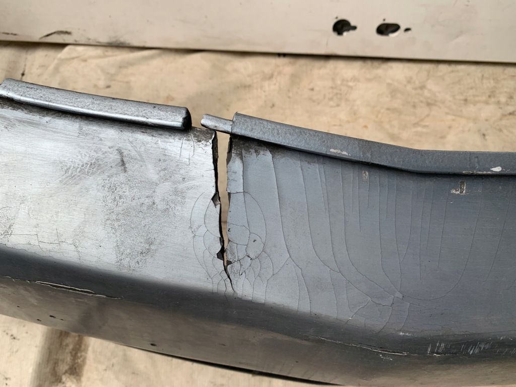 фото №11, Chrysler crossfire бампер перед передний серебристый