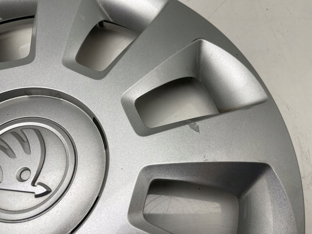 фото №6, Колпаки оригинальные skoda fabia rapid 15 1st601147b