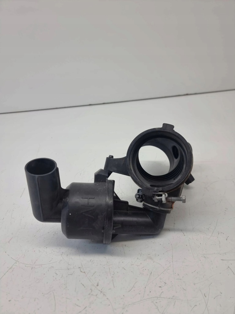 фото №4, Lexus rx 450h 2017 частина труби впуску повітря