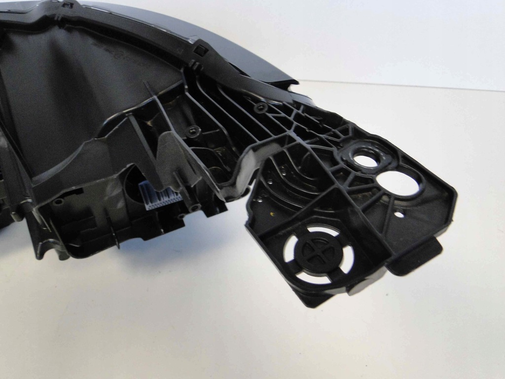 фото №10, Peugeot 3008 лампа права led технологія lift