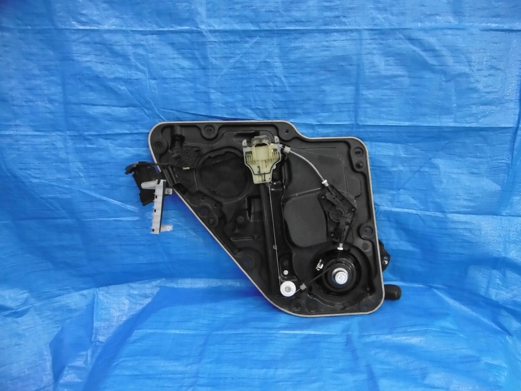 фото №5, Механизм стекло правый задняя jeep grand cherokee wk2 68231068aa