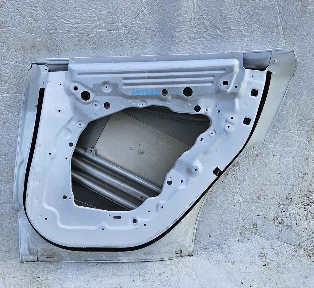 фото №5, Tesla y model y двері праве задня задні