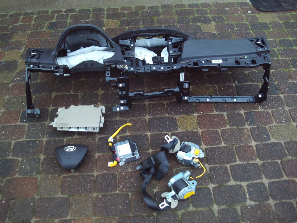 фото №1, Консоль подушки безопасности ремни hyundai i40 orygi