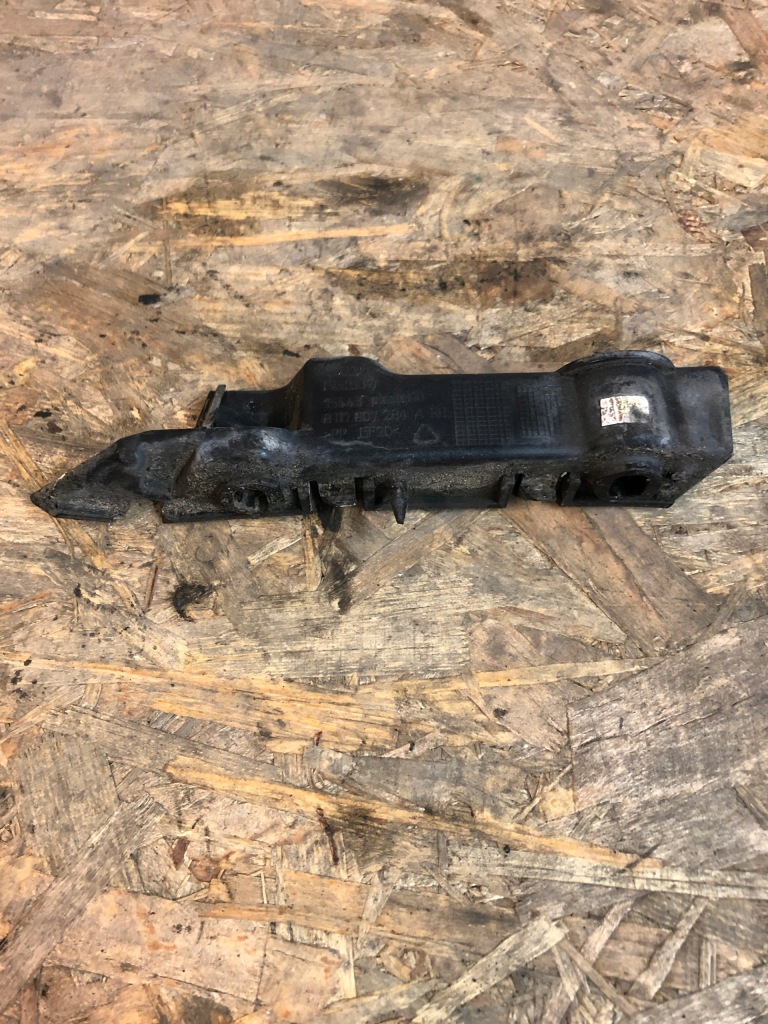 Купити Напрямна передній правий audi a5 8t0807284a