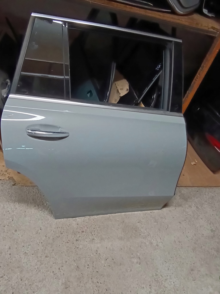 фото №1, Mercedes 167 gls двері правий задня