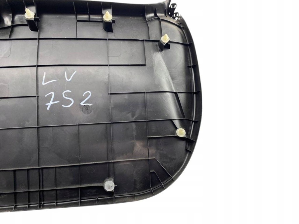 фото №10, Suzuki sx4 s-cross 2016 обшивка / оббивка задній кришки багажника