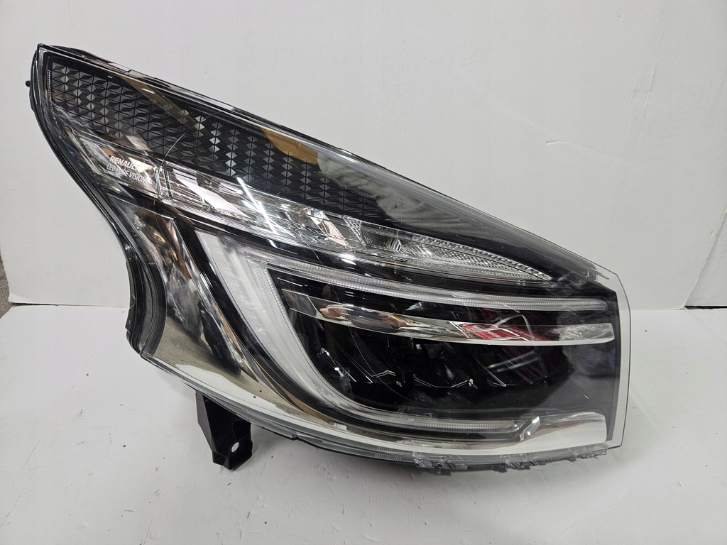 фото №1, Renault trafic iii lift лампа правая full led 260103799r