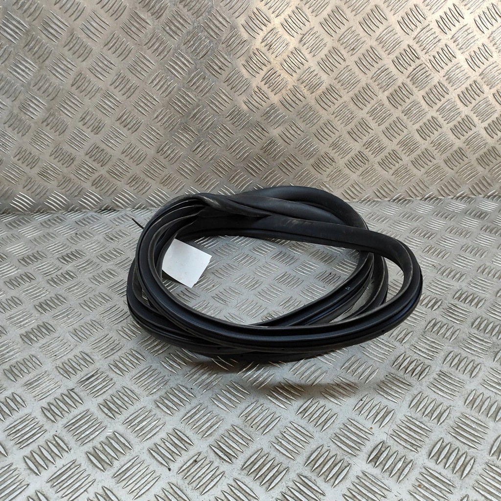 фото №6, Kia ev6 2022 права сторона гумовий прокладка двері задніх