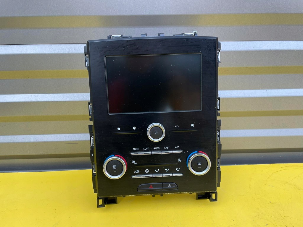 фото №1, Renault megane iv экран панель 280901068r