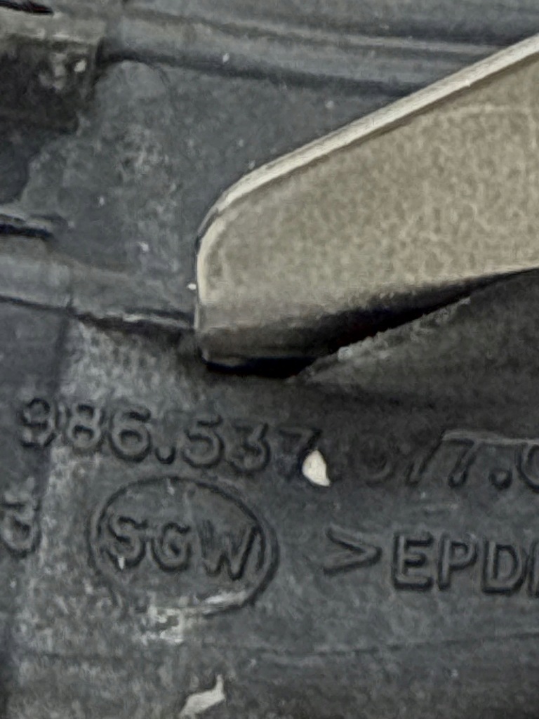 Porsche boxster 986 гумовий прокладка багажника заднього 986537077 Недорого