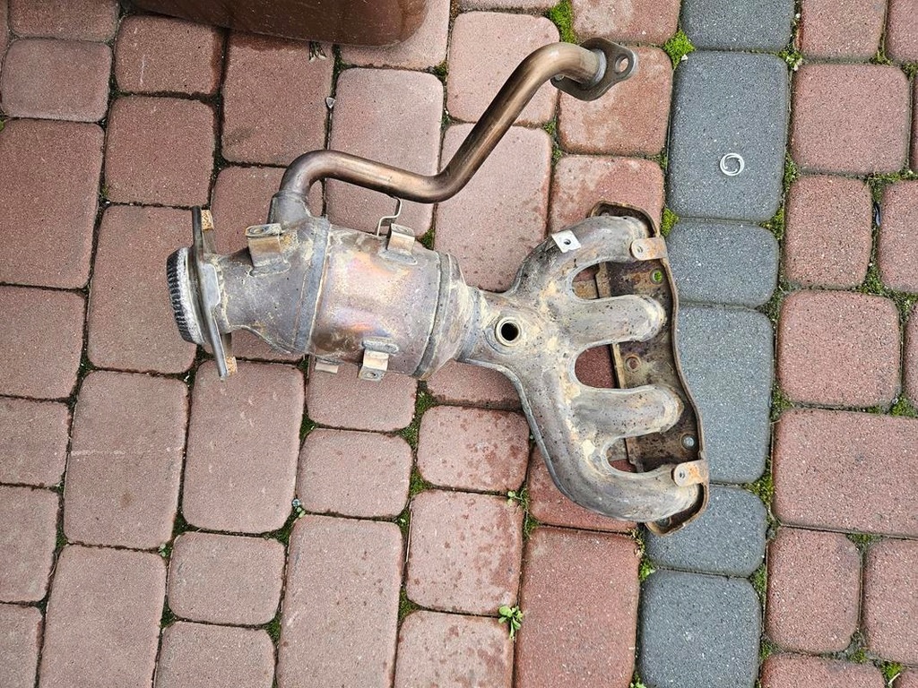 фото №1, Катализатор коллектор 1.8 1.8h гибрид toyota ch-r chr 0t140