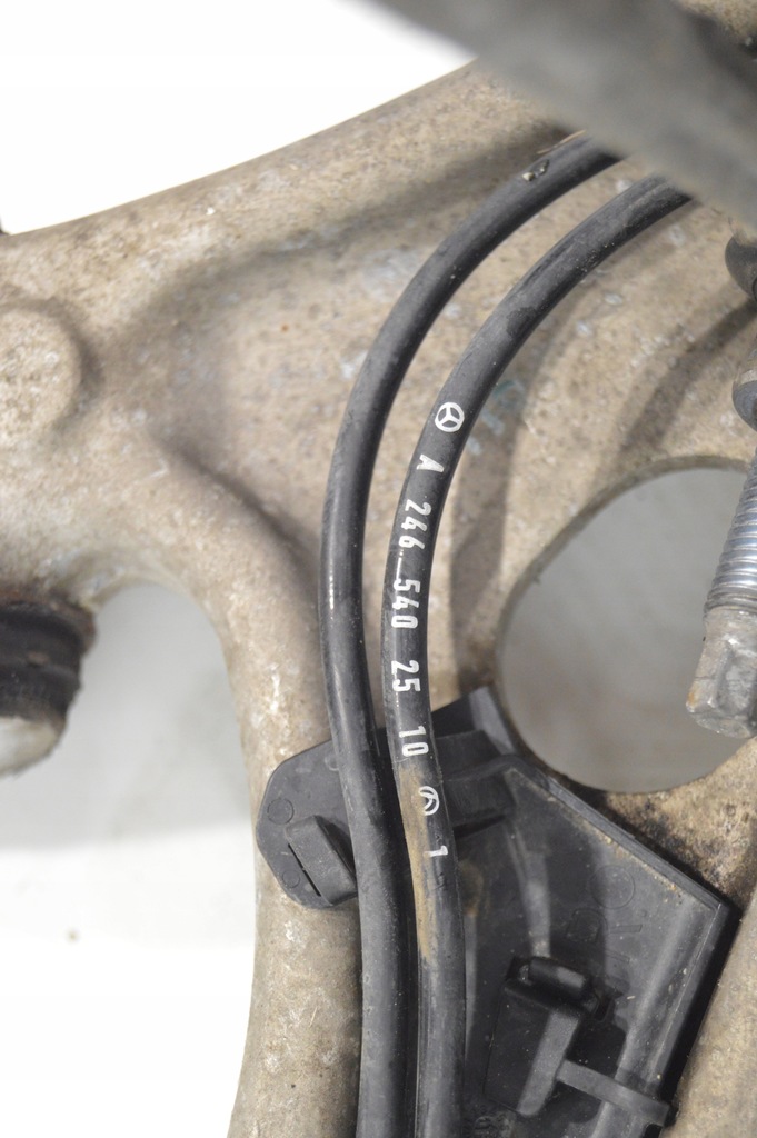 фото №7, Поворотный кулак рычаг правый перед mercedes cla 117 амортизатор