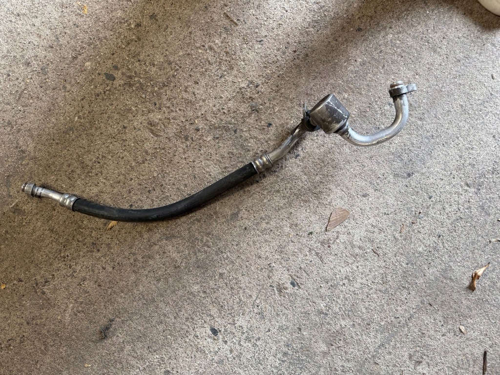 фото №1, Suzuki vitara iii 15- трубка шланг кондиционера 9571054p11