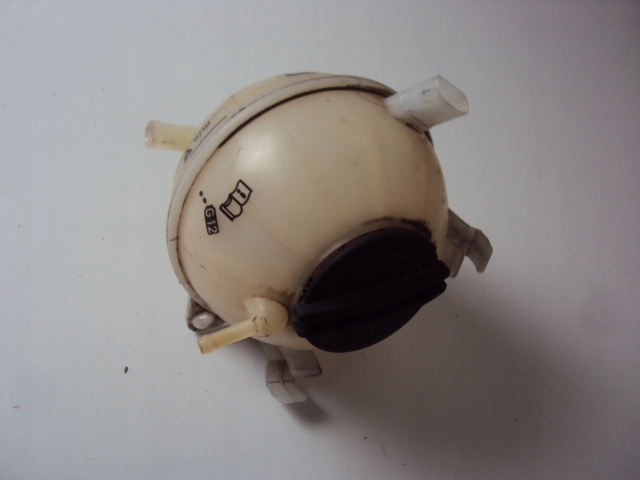 фото №1, Бачок розширювальний audi q3 8u tdi 2011-