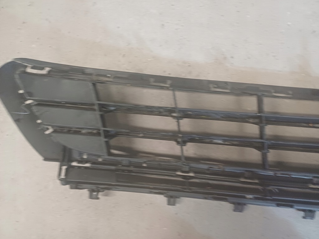 фото №7, Volkswagen оригинальный номер 5g0853677 решётка бампера