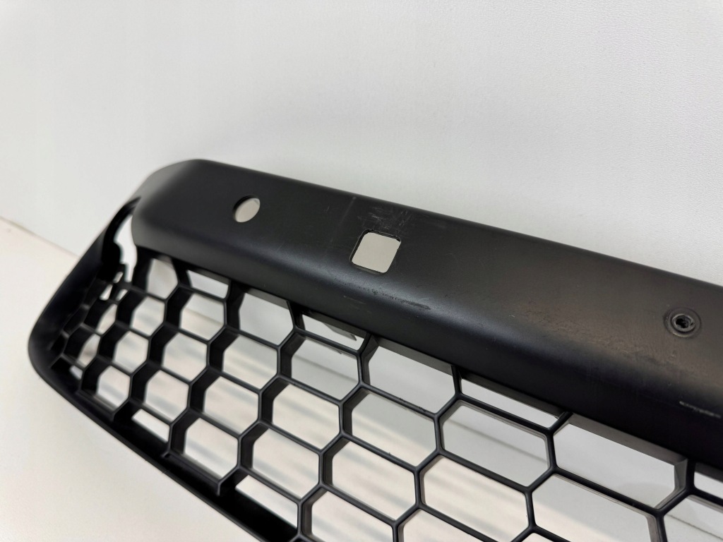 Lexus nx300h nx200t 2014- решітка бампера середня перед 5211278010 Київ