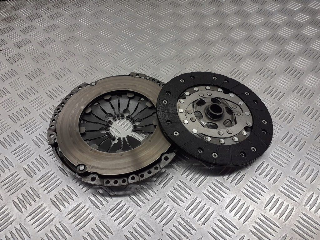 фото №1, Прижим сцепления с диск citroen c3 1.4