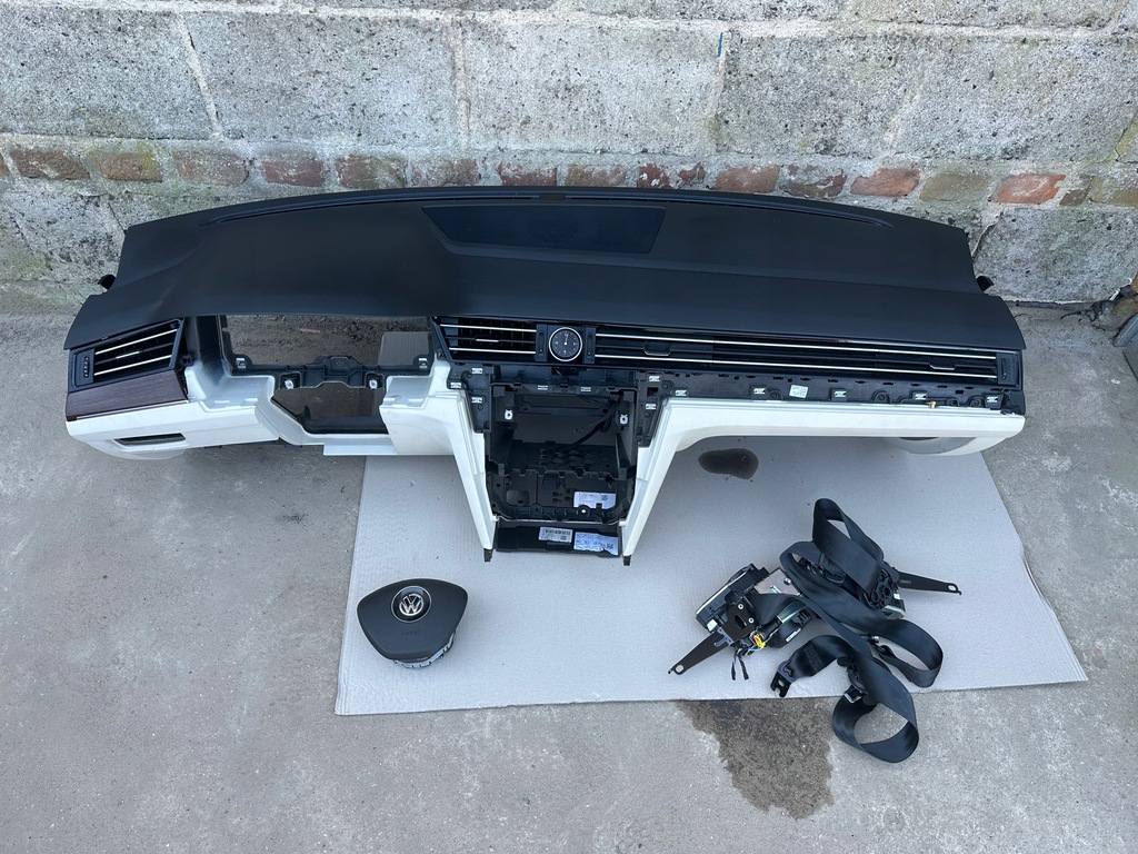 фото №1, Консоль подушка безопасности подушки безопасности vw passat b8 оригинал