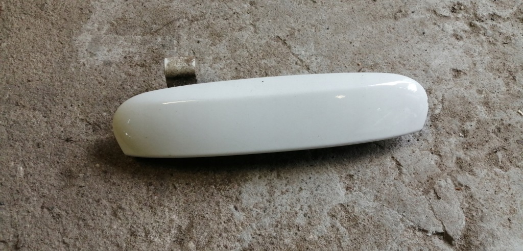 фото №1, Mitsubishi colt 04-12 ручка правая белый