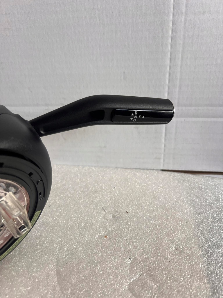 фото №8, Mercedes kombajn лента переключатели w206 a2069001415 nowe !!