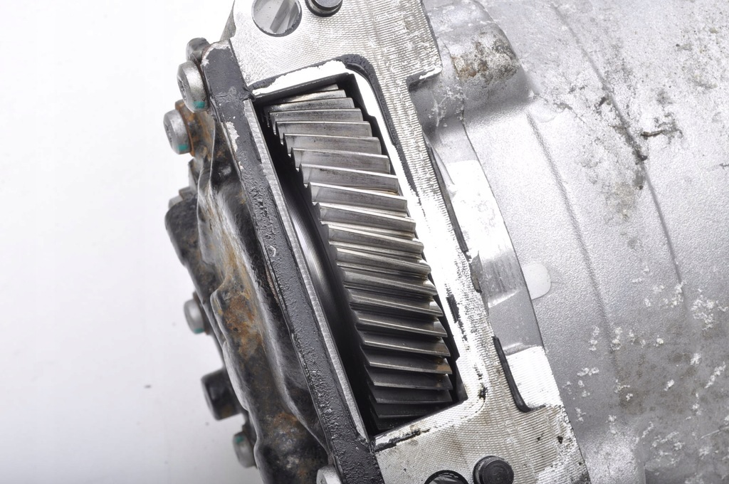 фото №8, Volvo xc40 t5 plug-in hybrid 1.5 двигатель электрический 32257268 2021r